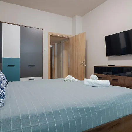 Spacious - Philadelphia * Szófia